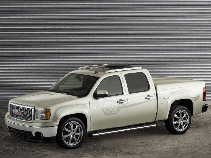  GMC Sierra NFL Crew Cab Concept 2006 года  (фото 1 из 3)
